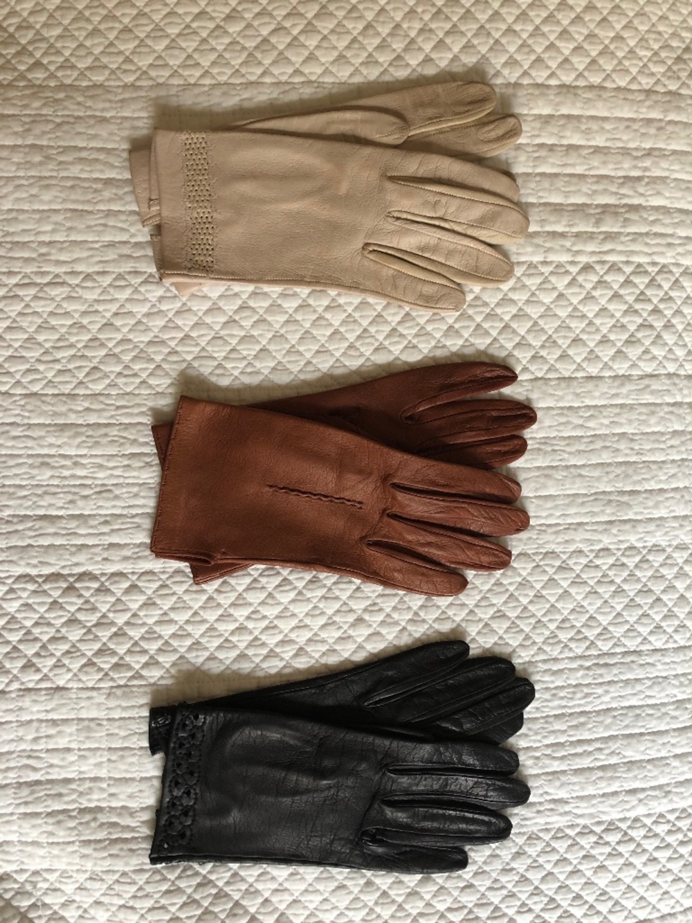 3 Pair Ladies Leather Wrist Length Unlined Gloves